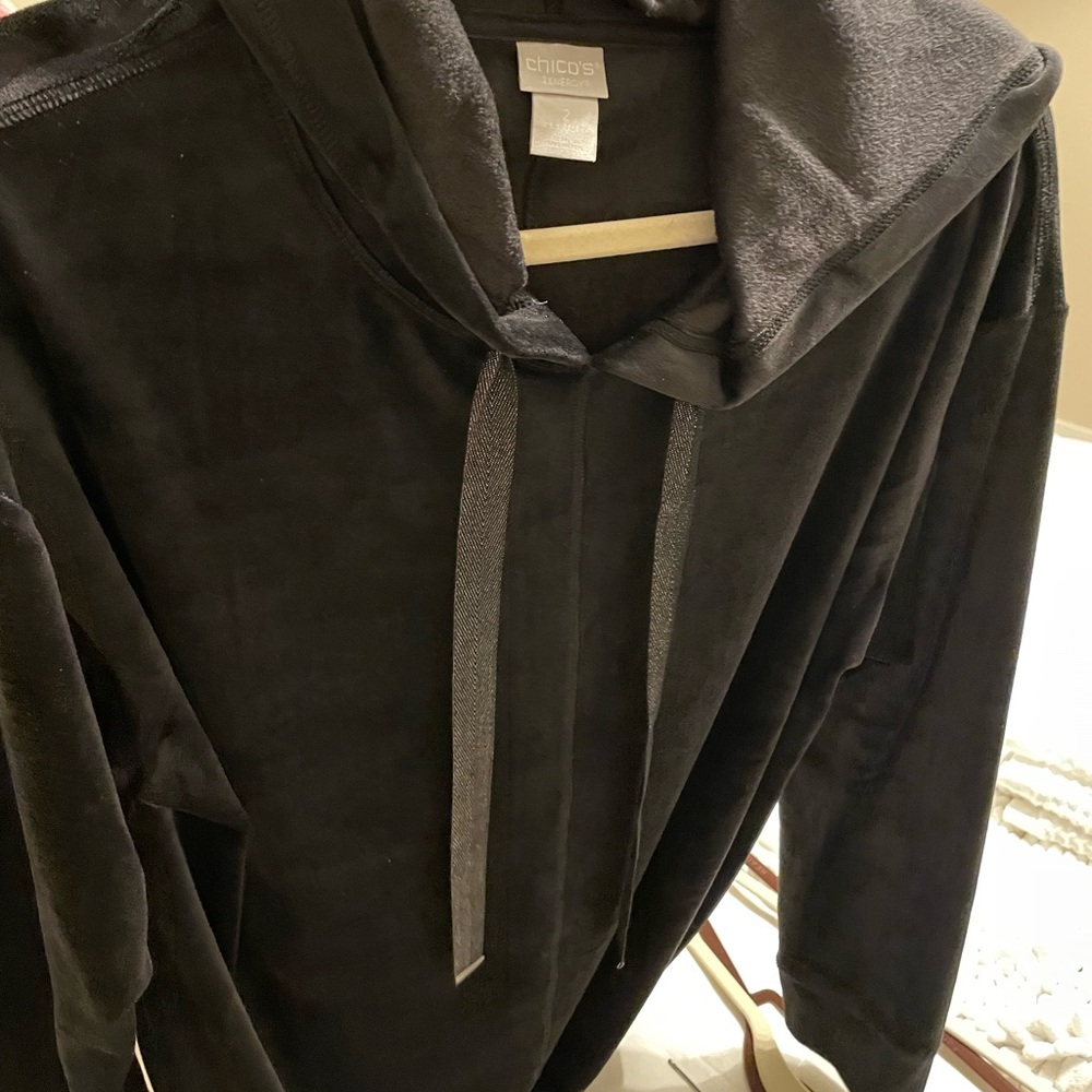 Velvet sweat shirt